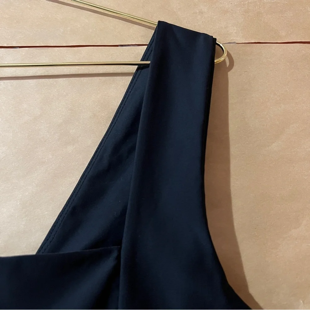 Saltwater Collective NWT Josi Top Swimsuit Bikini Top Square Neck Black Size XL